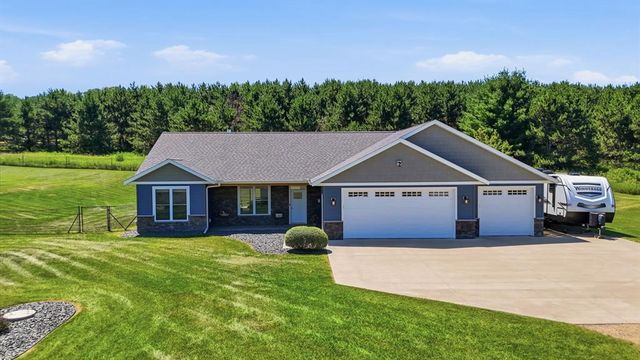 911 67th Avenue, Hudson, WI 54016