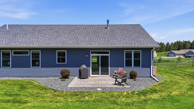 911 67th Avenue, Hudson, WI 54016