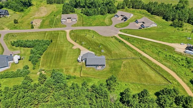 911 67th Avenue, Hudson, WI 54016