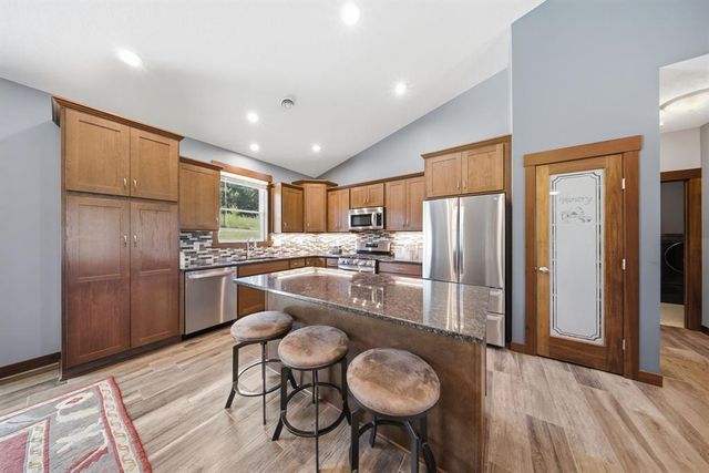 911 67th Avenue, Hudson, WI 54016