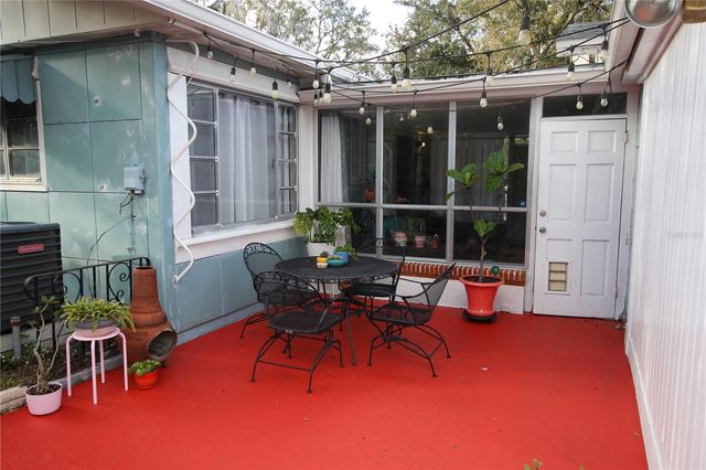 1011 E CRENSHAW STREET, Tampa, FL 33604