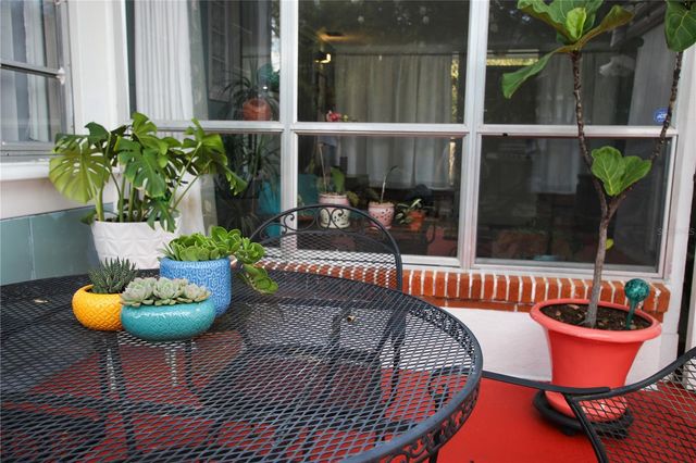 1011 E CRENSHAW STREET, Tampa, FL 33604