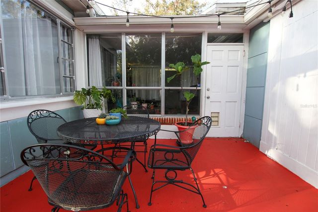 1011 E CRENSHAW STREET, Tampa, FL 33604