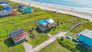 110 Sandpiper Avenue, Surfside Beach, TX 77541