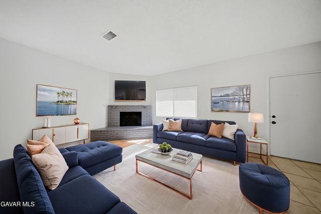 38710 E 10th Street 18, Palmdale, CA 93550