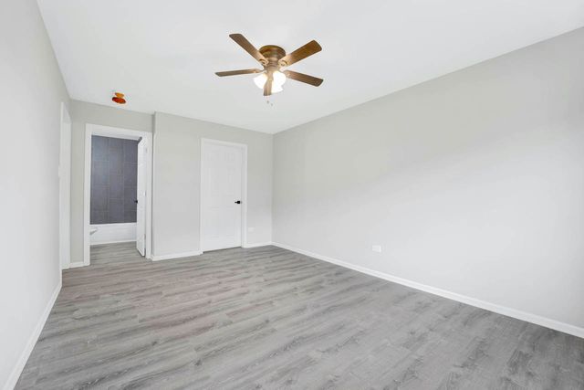 141 W 63rd Street G208, Westmont, IL 60559