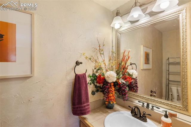 165 S Glenrose Drive, Pueblo, CO 81007