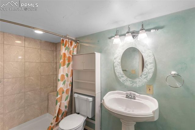 165 S Glenrose Drive, Pueblo, CO 81007