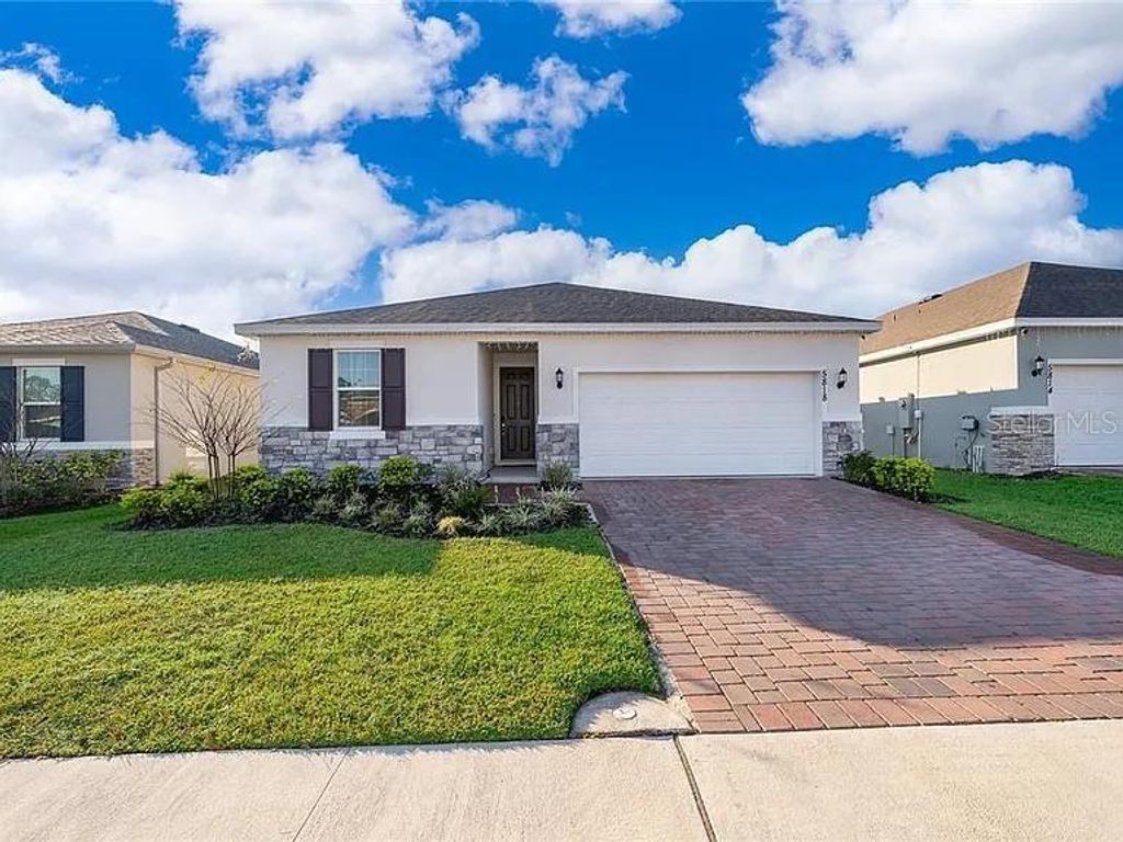 5818 WALLIS LANE, St Cloud, FL 34771