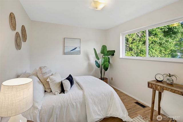 3933 S Mead Street, Seattle, WA 98118