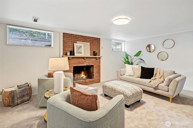 3933 S Mead Street, Seattle, WA 98118