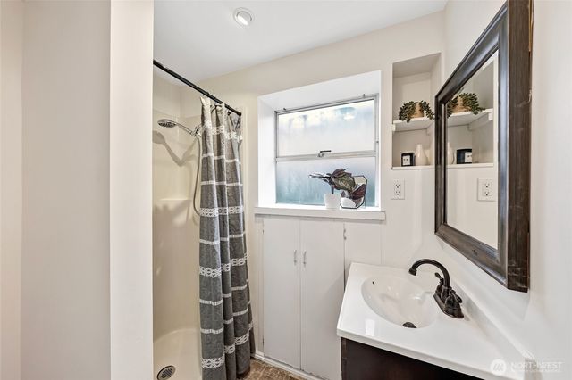 3933 S Mead Street, Seattle, WA 98118