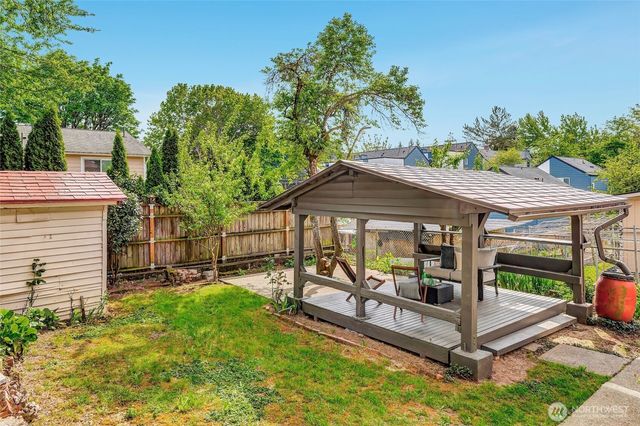 3933 S Mead Street, Seattle, WA 98118