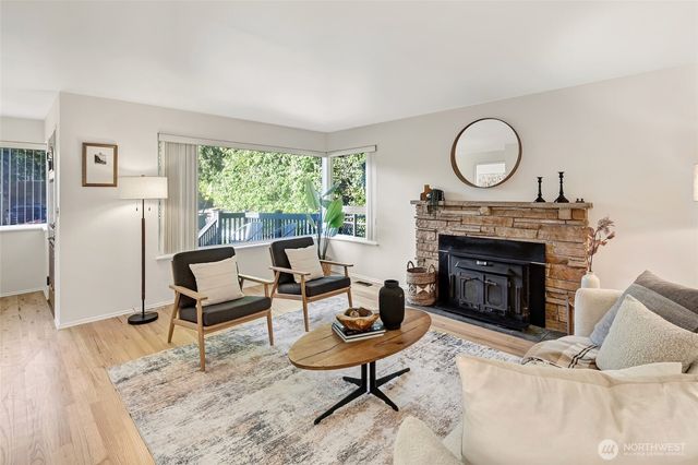 3933 S Mead Street, Seattle, WA 98118