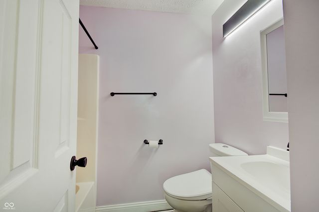 157 Southridge Lane, Westfield, IN 46074