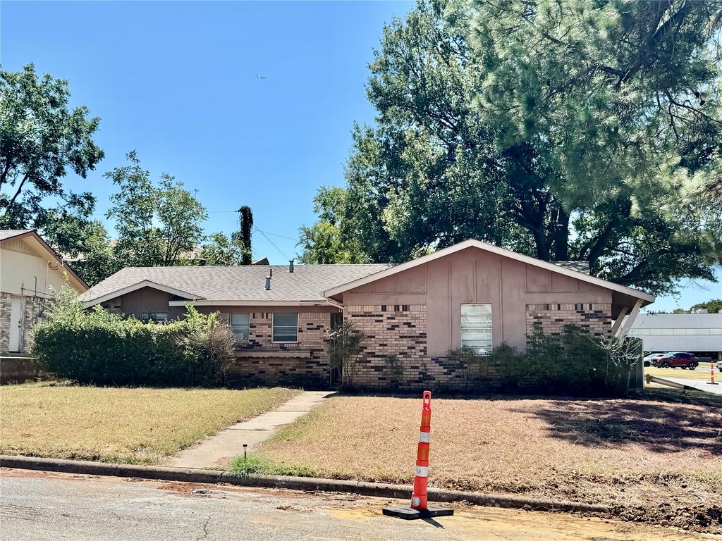 1114 Paula Drive, Arlington, TX 76012