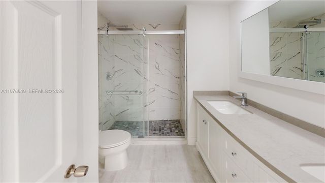 1000 W Island Blvd 1812, Aventura, FL 33160