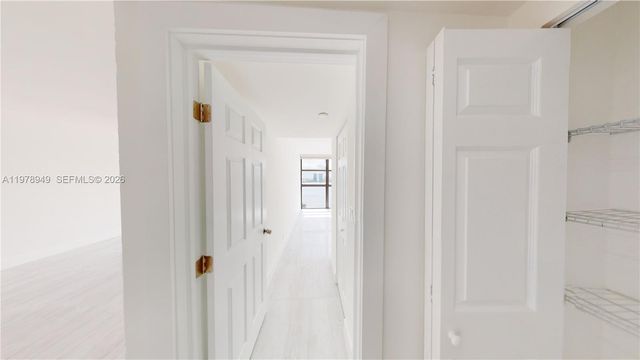 1000 W Island Blvd 1812, Aventura, FL 33160