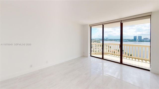 1000 W Island Blvd 1812, Aventura, FL 33160