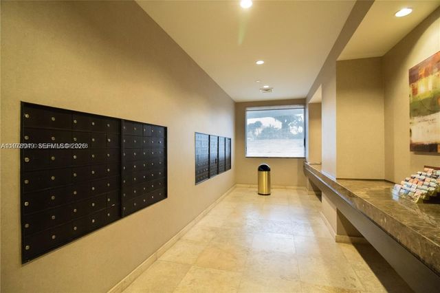 1000 W Island Blvd 1812, Aventura, FL 33160