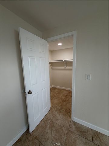 649 E 87th, Los Angeles, CA 90002