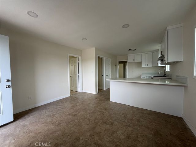 649 E 87th, Los Angeles, CA 90002