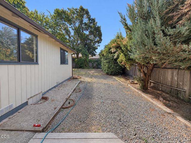 181 Southridge Way, Grants Pass, OR 97527