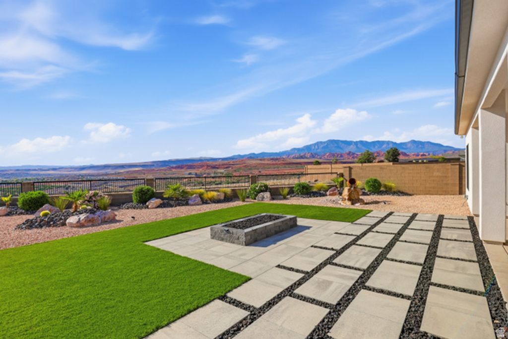Image 14 of property listing at 81 N HIGHLAND PKWY #108, Washington, UT 84780