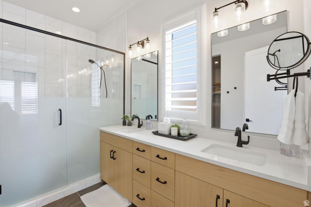 Image 6 of property listing at 81 N HIGHLAND PKWY #108, Washington, UT 84780