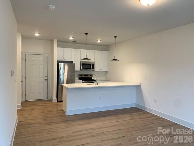 3515 Markland Drive 301, Charlotte, NC 28208