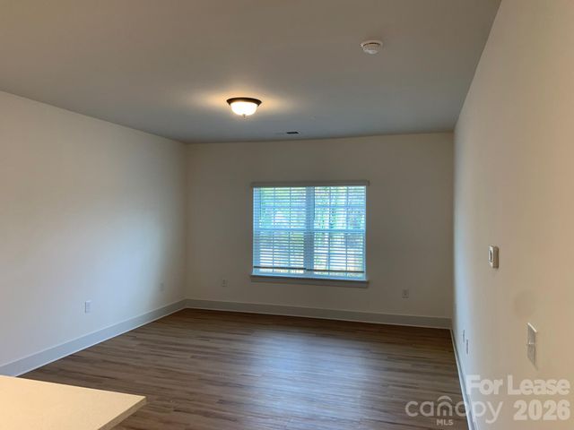 3515 Markland Drive 301, Charlotte, NC 28208