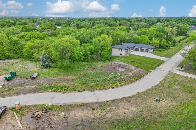 8070 NW 28th Lane, Ankeny, IA 50023