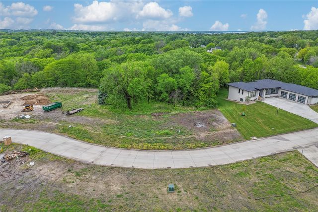 8070 NW 28th Lane, Ankeny, IA 50023