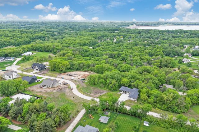 8070 NW 28th Lane, Ankeny, IA 50023