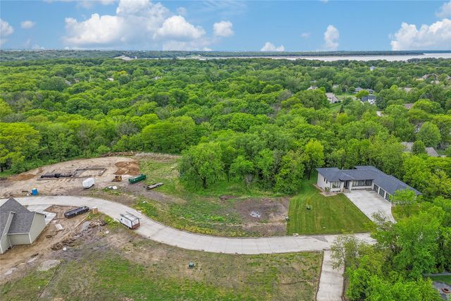 8070 NW 28th Lane, Ankeny, IA 50023