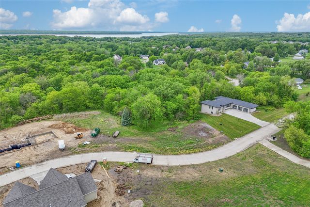 8070 NW 28th Lane, Ankeny, IA 50023