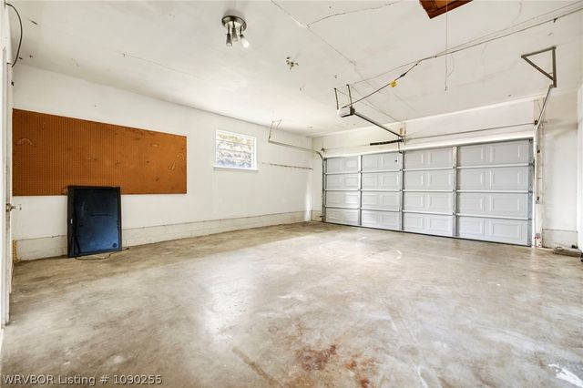 2211 S 64th Street, Fort Smith, AR 72903
