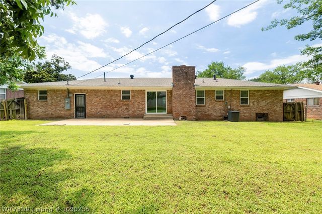 2211 S 64th Street, Fort Smith, AR 72903