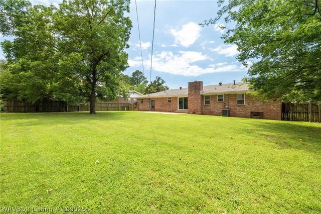 2211 S 64th Street, Fort Smith, AR 72903