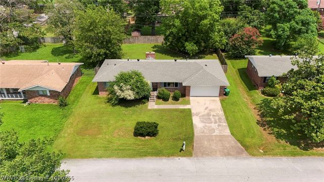 2211 S 64th Street, Fort Smith, AR 72903