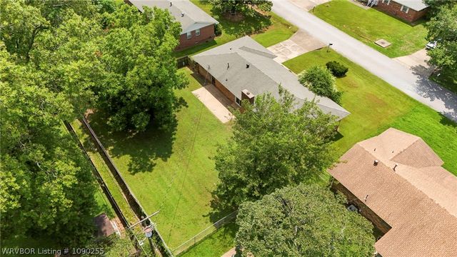 2211 S 64th Street, Fort Smith, AR 72903