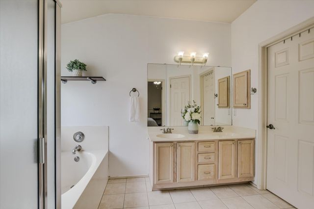 1318 Rosie LN, Cedar Park, TX 78613