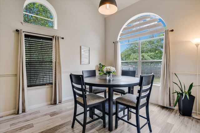 1318 Rosie LN, Cedar Park, TX 78613