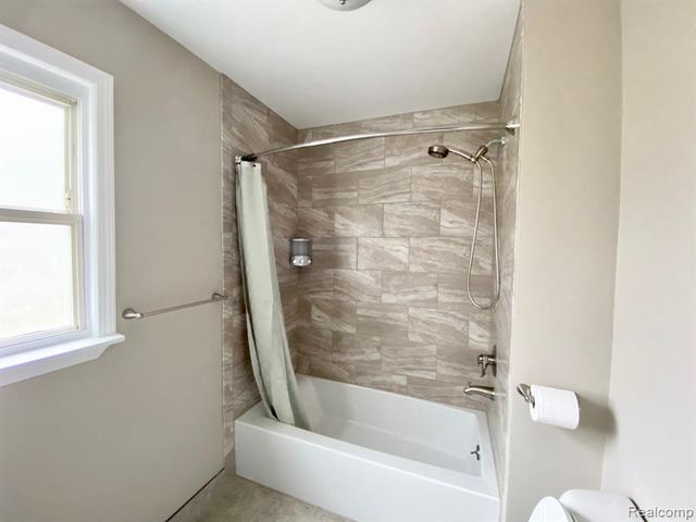 14415 Newburgh Road, Livonia, MI 48154