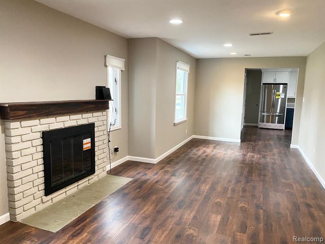 14415 Newburgh Road, Livonia, MI 48154