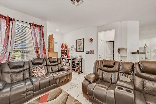 21436 NE 2nd Ct, Miami, FL 33179