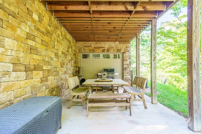 325 Weoka Court, Ellijay, GA 30541