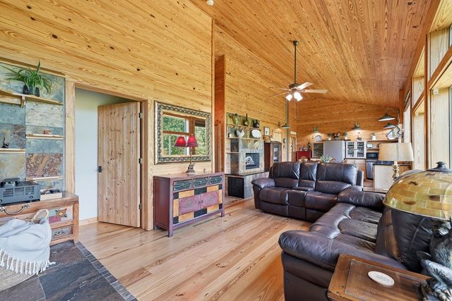 325 Weoka Court, Ellijay, GA 30541