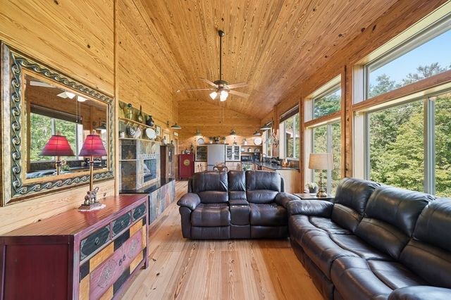 325 Weoka Court, Ellijay, GA 30541