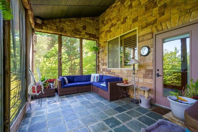 325 Weoka Court, Ellijay, GA 30541